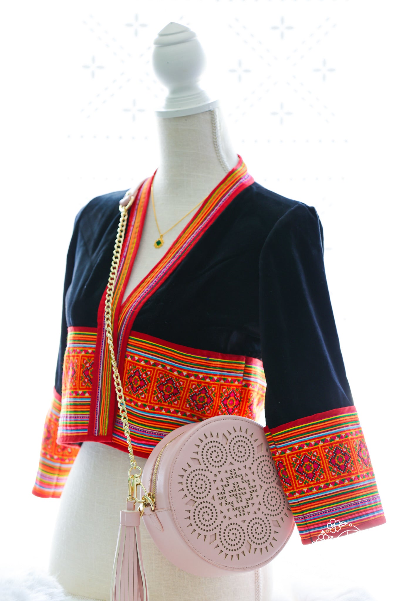 Laser Cut Elephant Foot Round Crossbody